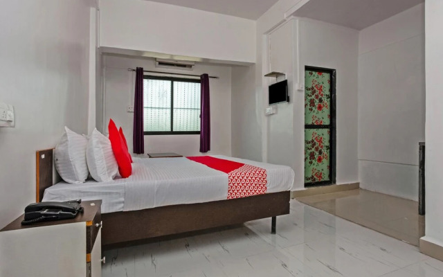 OYO 24435 Shubham Lodging And Boarding