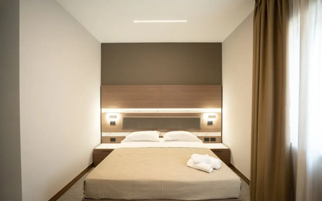 Building Hotel