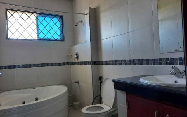 Stay.Plus Queen's Royal Apartments Nyali