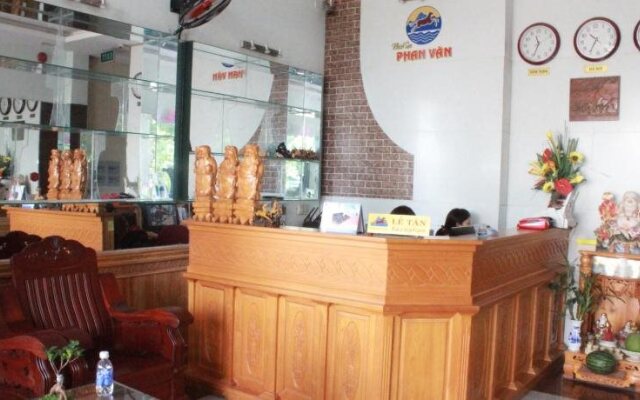 Phan Van Hotel