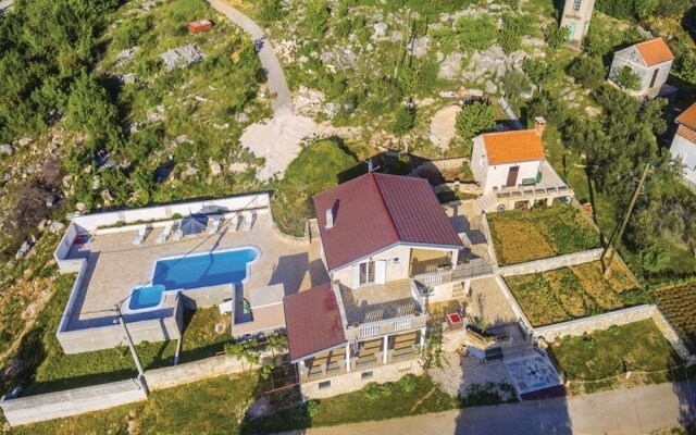 Charming Holiday Home in Kruševo With Swimming Pool
