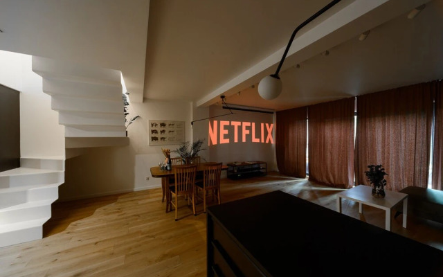 Lumina cozy 2-level apart with terrace