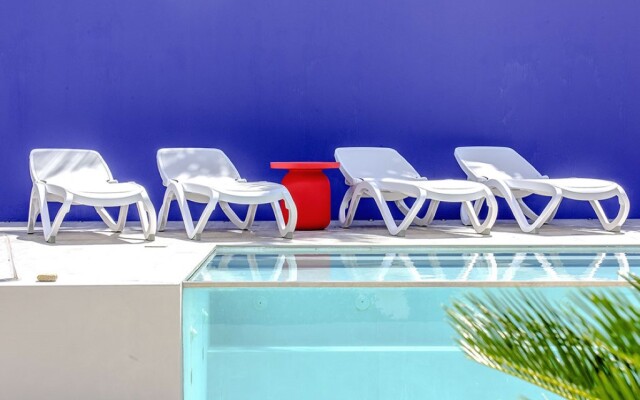 TRACADERO Beach Club and Holidays Rentals