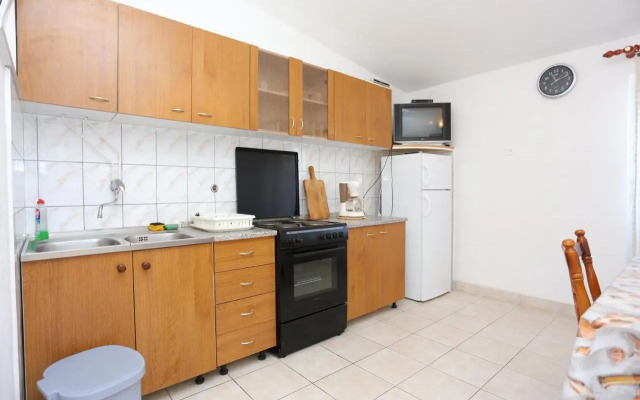 Apartments with a parking space Slatine, Ciovo - 2030