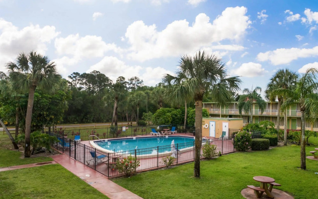 Red Roof Inn Vero Beach - I-95