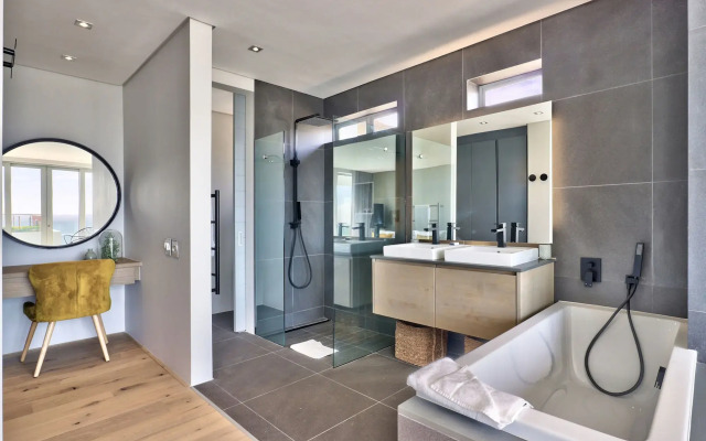 Elements Luxury Suites