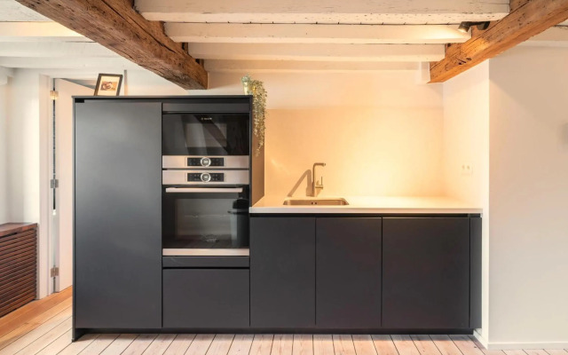 The Hendrik Square Residence