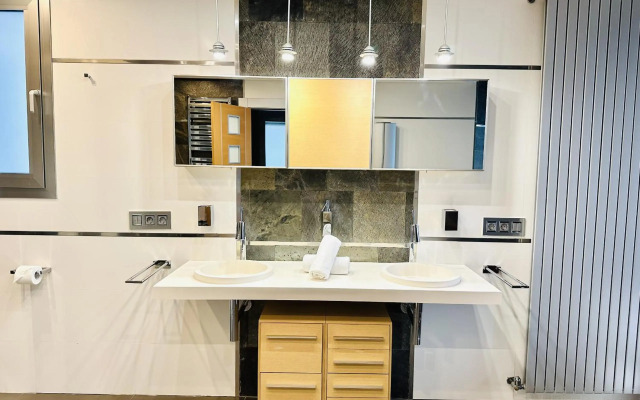 A001 - Villa de lujo en primera línea de mar