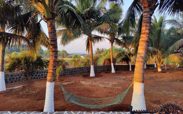 Aqua Arina Holiday Farm House