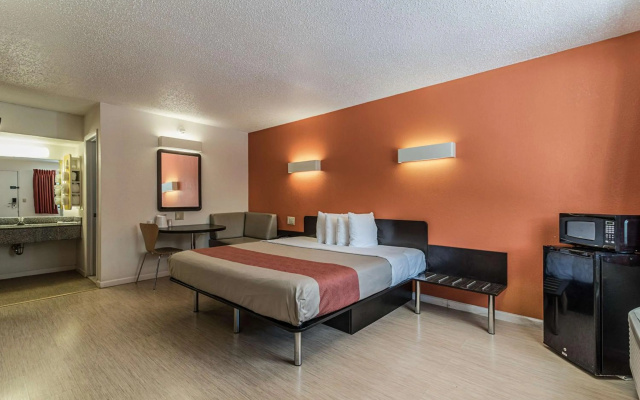 Motel 6 Albany, NY - Airport
