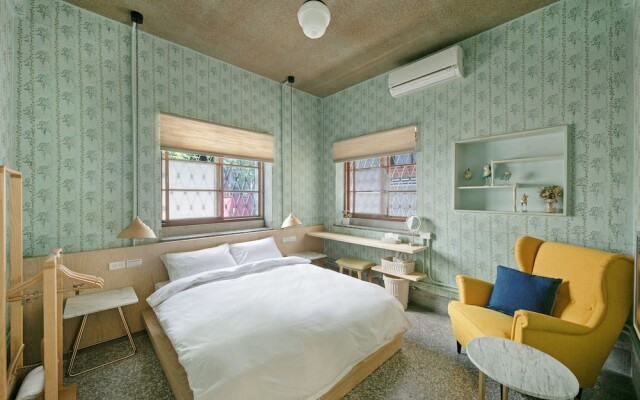 Civil Life Guesthouse Tainan