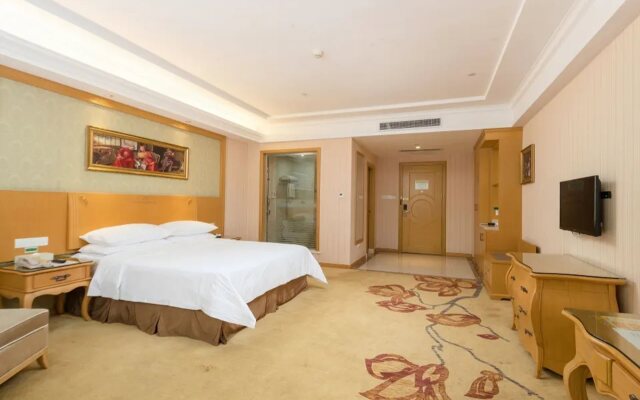 Vienna Hotel (Guangzhou Baiyun Airport Zhongluotan)