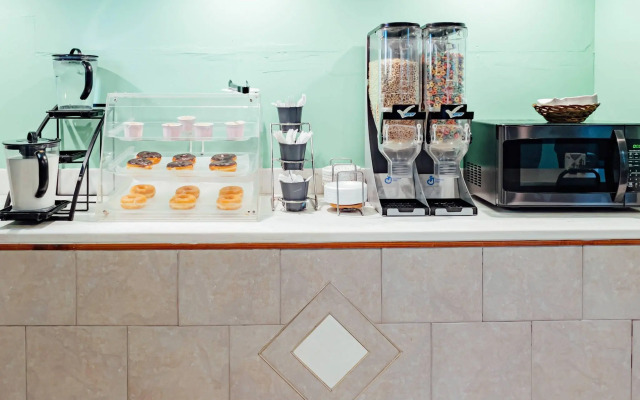 Rodeway Inn & Suites Carrollton