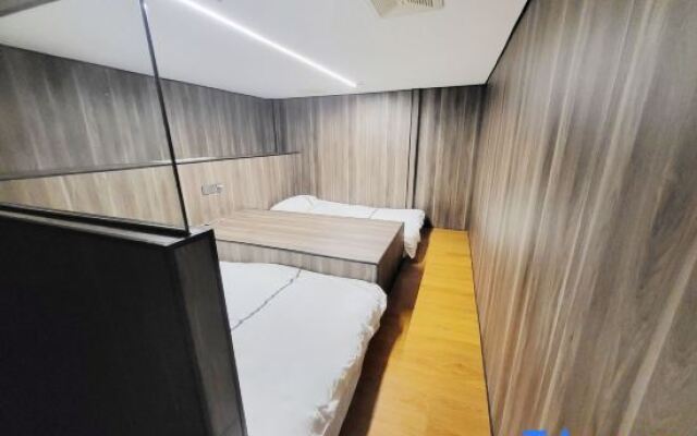 No.1 Hotel Apartment (Nanjing Jiangning Longhu Tianjie Zhushan Road Subway Station Branch)