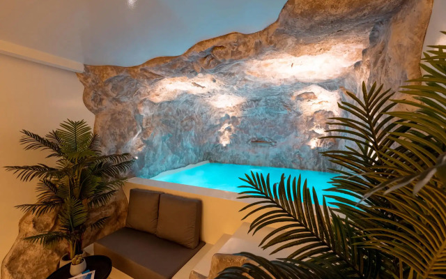 Ftelia Black Villas