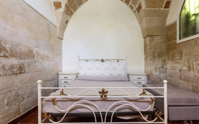 3936 Corte dei Falconi by Barbarhouse