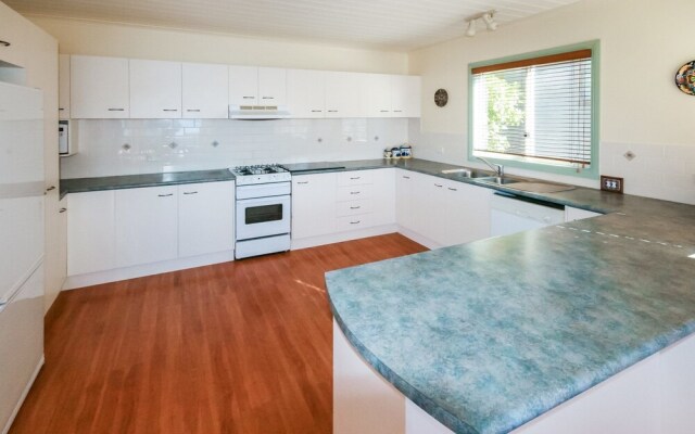 Tennerhof - Large Waterfront Home