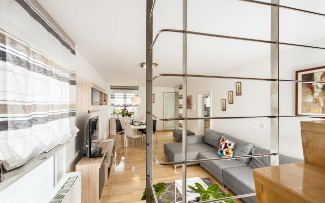 Grand Apartment Rina