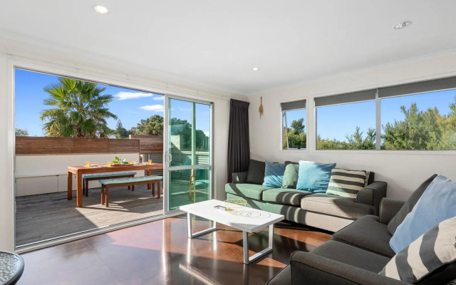 The Nautical Bach - Mangawhai Heads Holiday Home