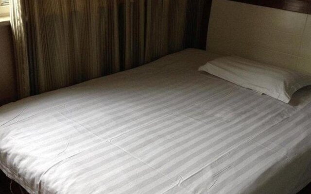 Taizhou Jiangyan Xinrong Hotel