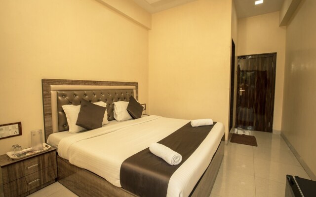 Hotel Apsara Near JJ Hospital