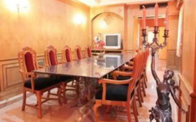 13 Coins Hotel Ngam Wong Wan