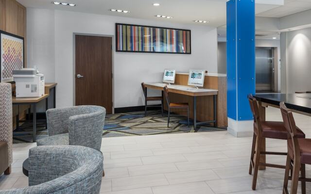 Holiday Inn Express & Suites Bryan