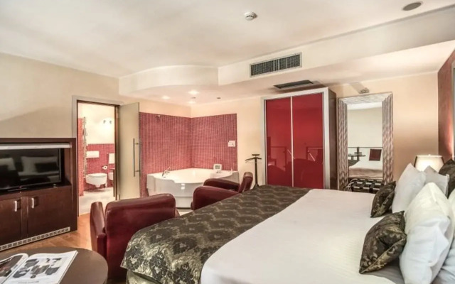 La Griffe Hotel