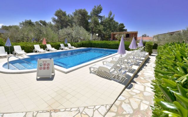 House Ana Inkoo 16559