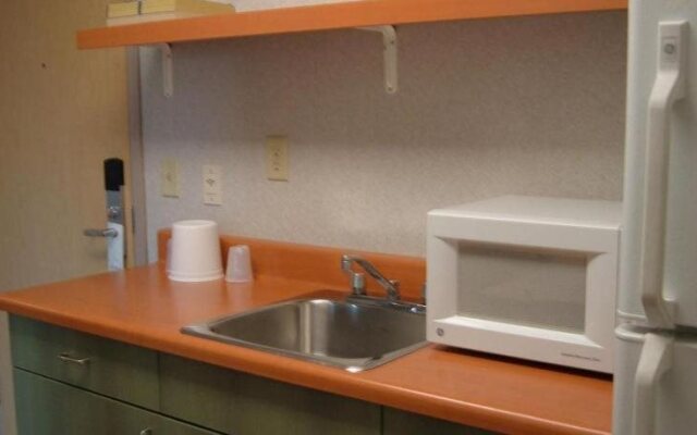 Residence & Conference Centre - Brampton