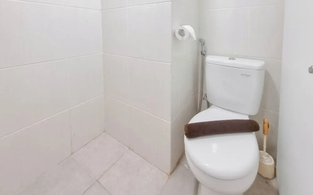Comfortable And Homey Studio Room At Barsa City Apartment