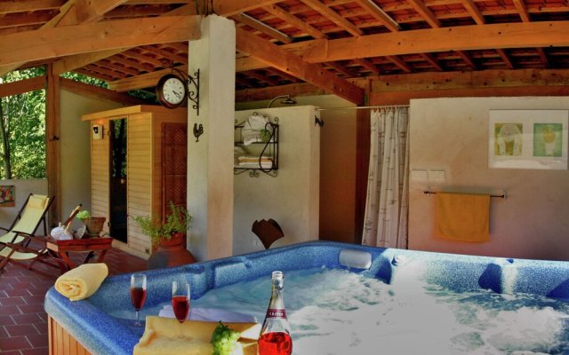Stylish Stay On A Private Estate With Sauna, Heated Pool And Jacuzzi