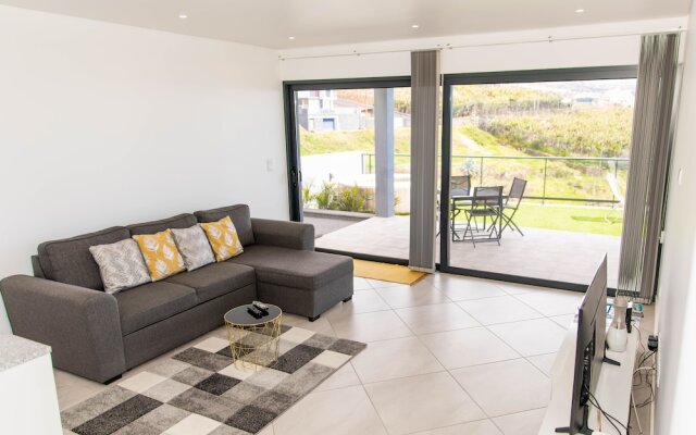 1Br House - Garden & Jacuzzi- Calheta