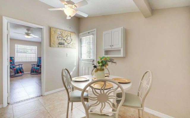 Cozy Jacksonville Home ~ 12 Mi to Downtown!
