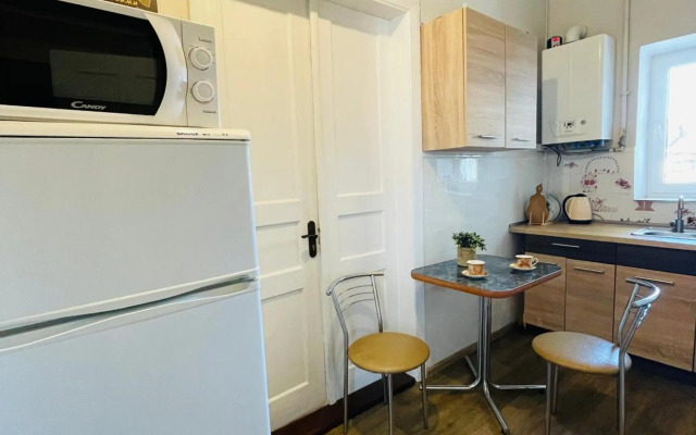 Крехівська 5, затишні апартаменти з двома спальнями