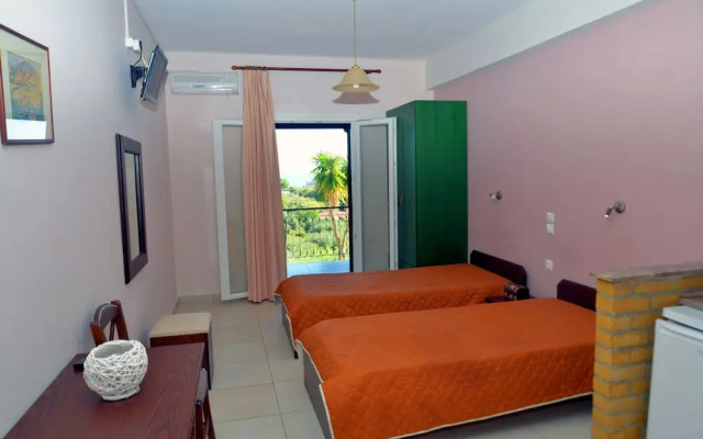 Alexandros Apartments