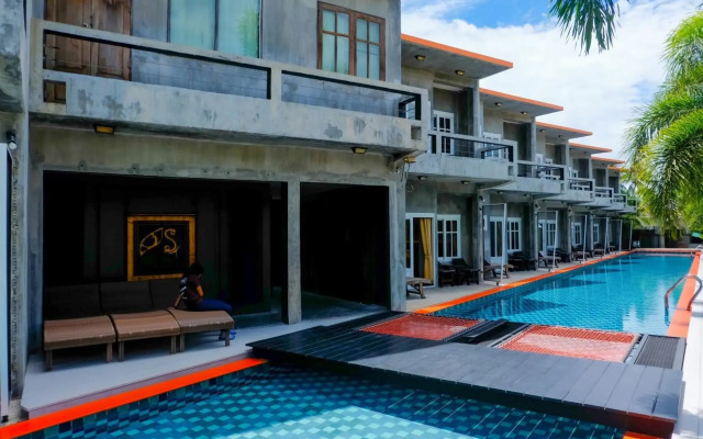 See Through Boutique Resort