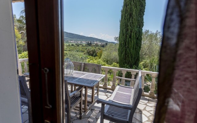 Alluring Villa in Beaufort With Swimming Pool