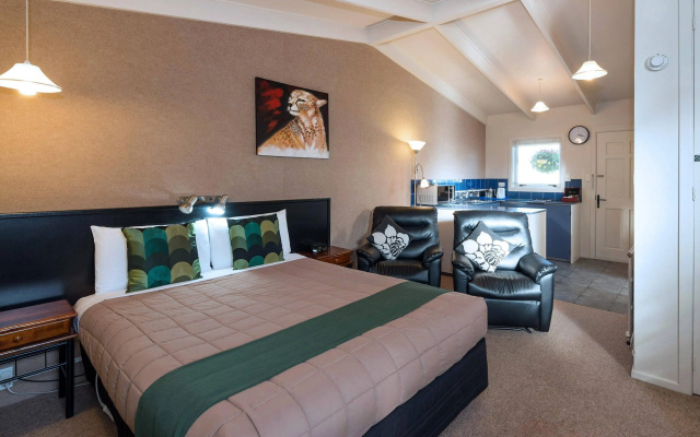 MALFROY Motor Lodge Rotorua - Accommodation and Mineral Pool – Guest Rooms – Rotorua