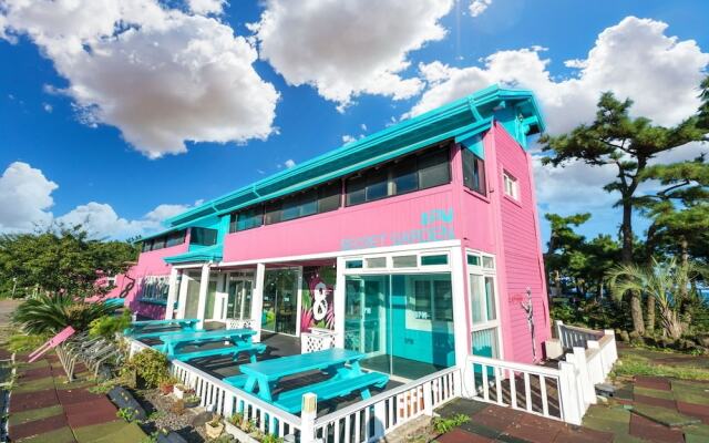 8PM Party Guesthouse Seongsan-Hostel