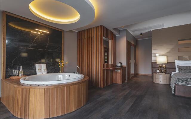 Orka Cove Hotel Penthouse & Suites - Adults Only