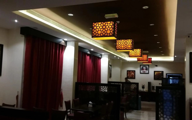 Remas Hotel Suites