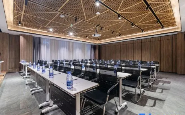 MEHOOD LESTIE Hotel (Yibin Changning Hengrun No.1 Plaza High Speed Railway Station) – Business – Yibin