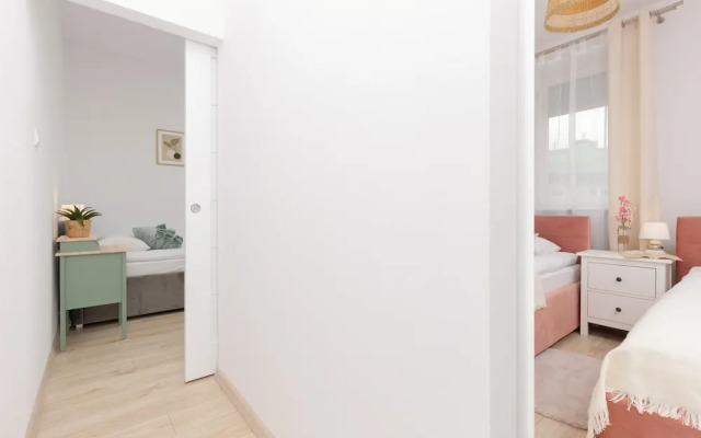 Bemowo Family Apartment by Renters