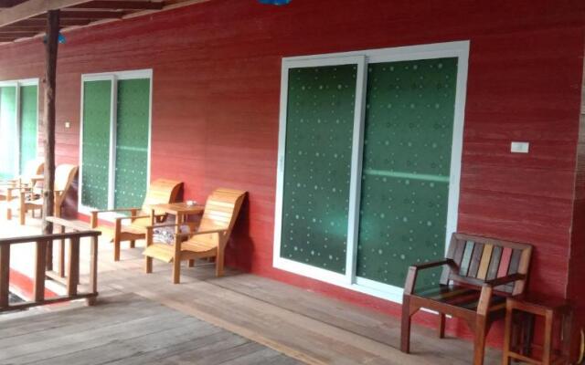Ta Yai Homestay (ตา ยาย โฮมสเตย์)