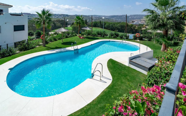 DJA- Modern 2 bedroom apartment close to beach