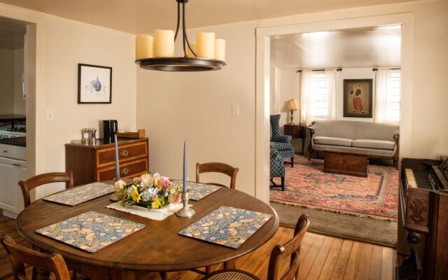 Bluethistle Bed & Breakfast