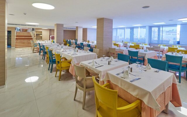 Aparthotel y Hotel Paguera Beach