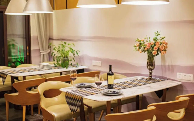 Li River Resort Villa Hotel