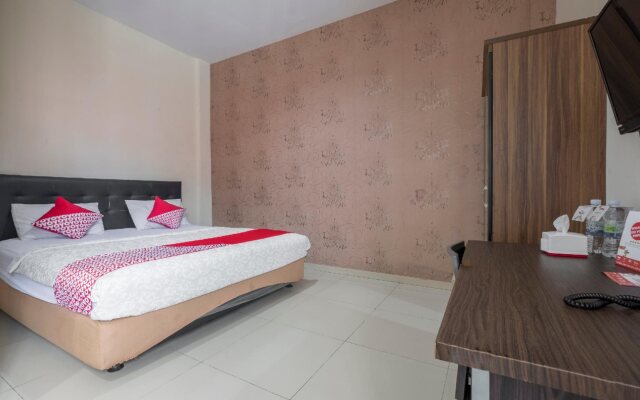 Hotel O Makassar near Pantai Losari formerly Hotel Astra Novilia